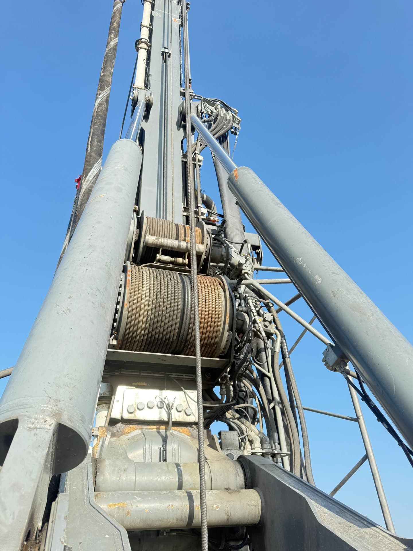 Liebherr LB24-270 drill rig