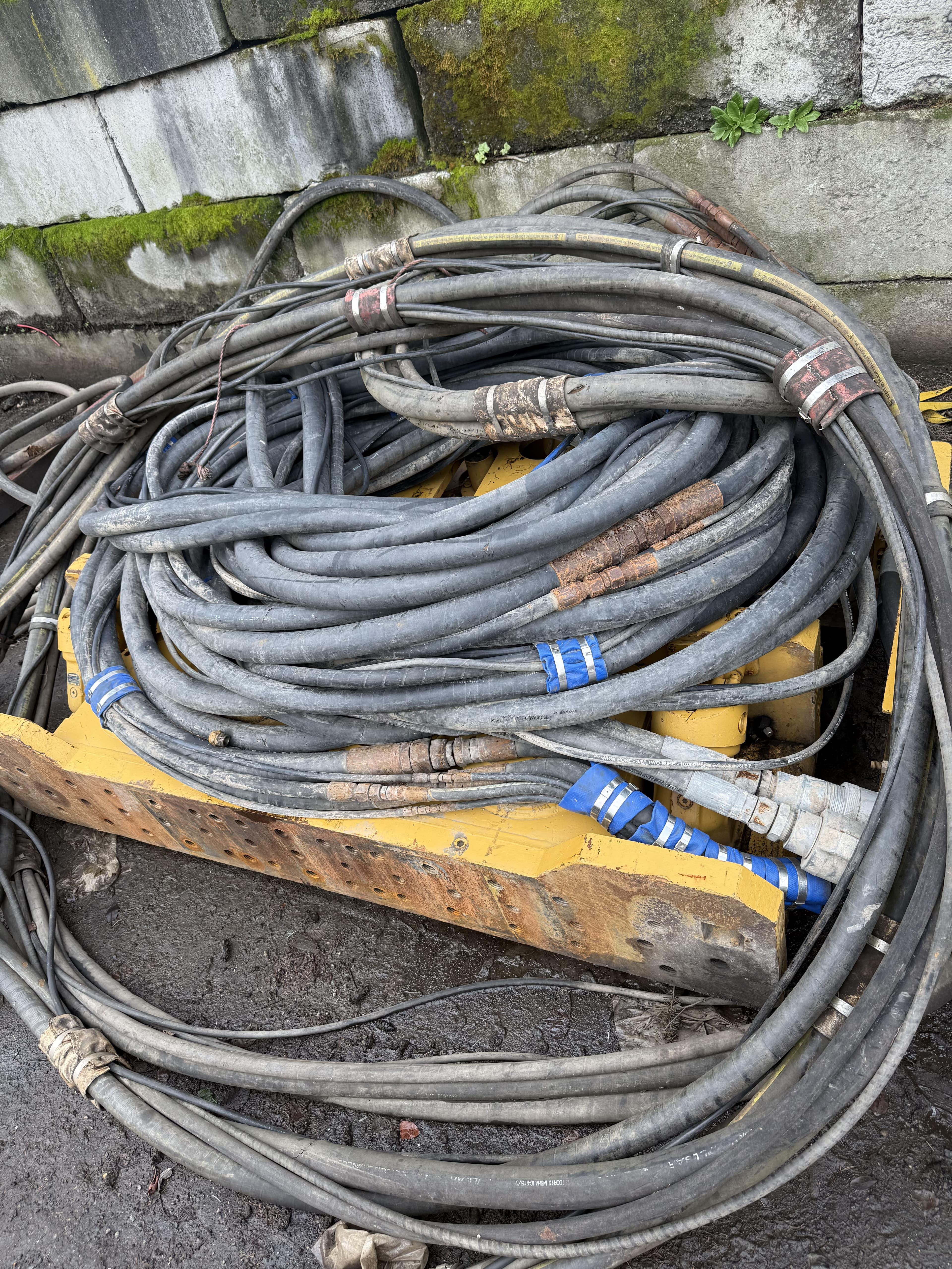 Used APE 200
