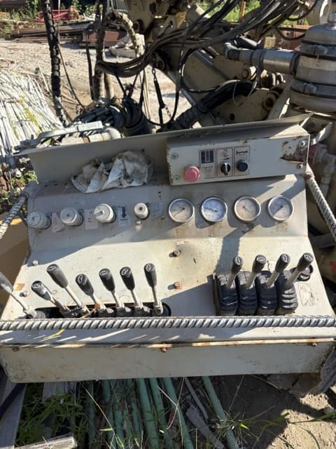 Comacchio MC400P Drill Rig