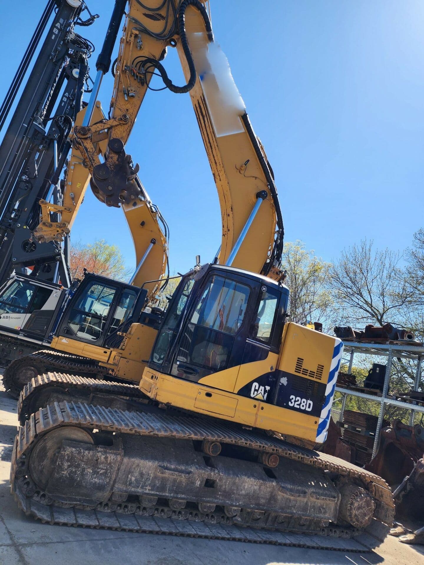 Used 2011 Caterpillar LCR328 with Vibro Hammer