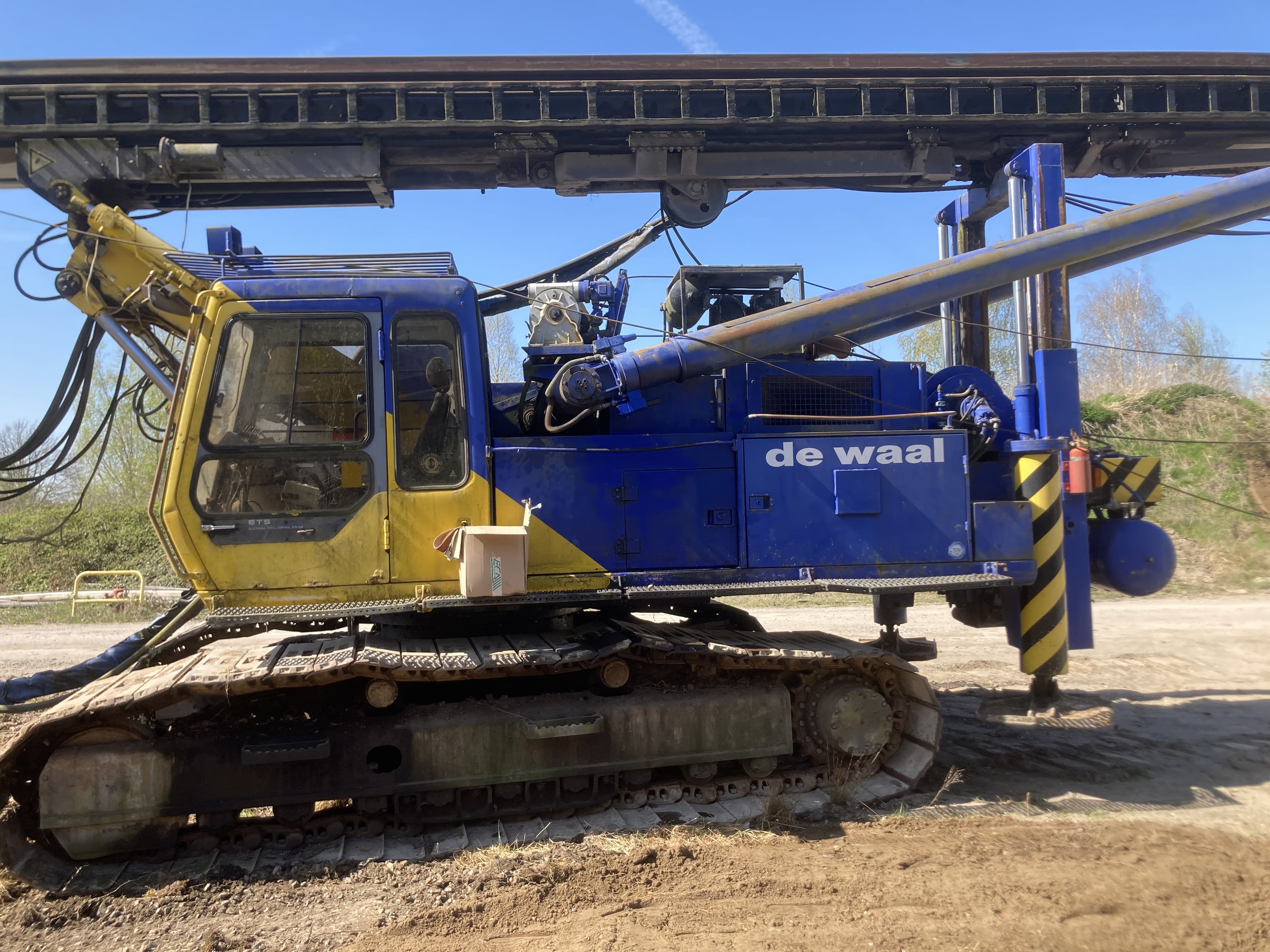 Used Hitachi FH 330FR