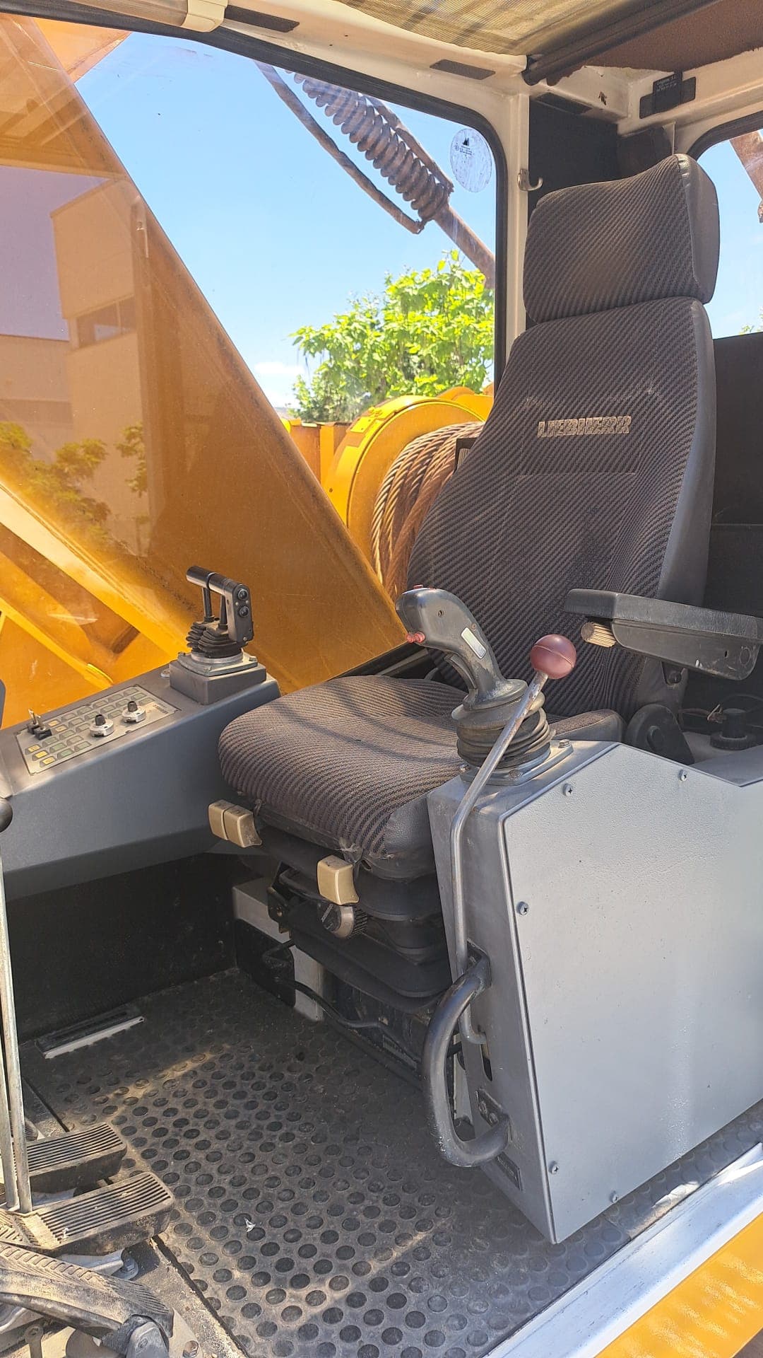 USED LIEBHERR HS 853 HD LITRONIC